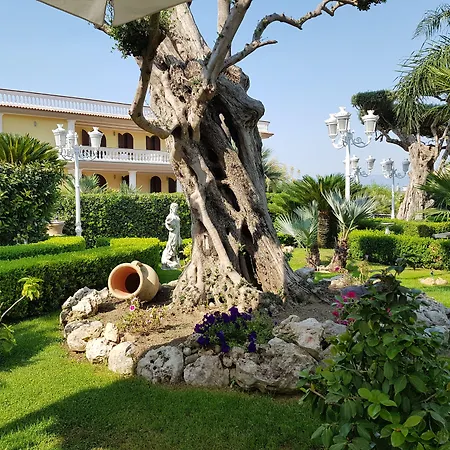 فندق Le Zagare Relais & 4*